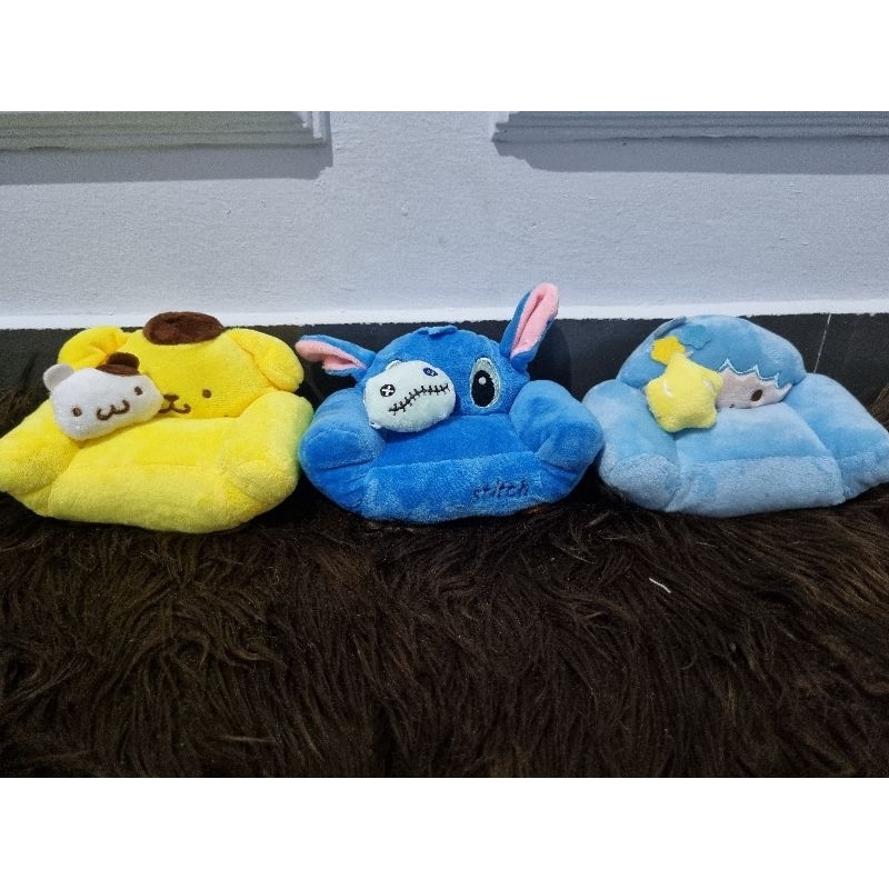 BONEKA SOFA KARAKTER