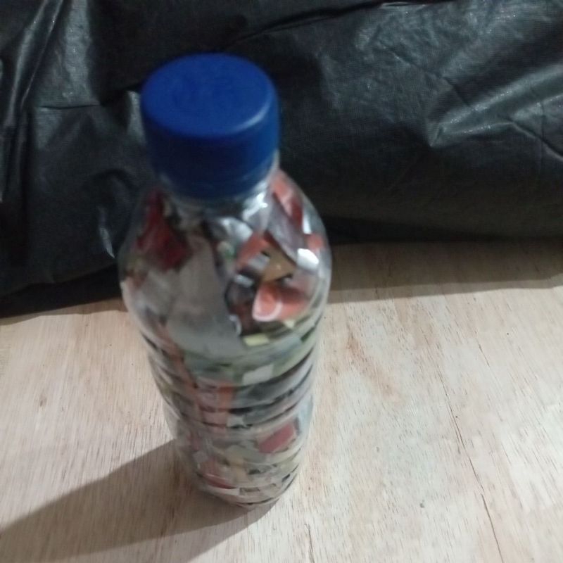 

botol bekas aqua