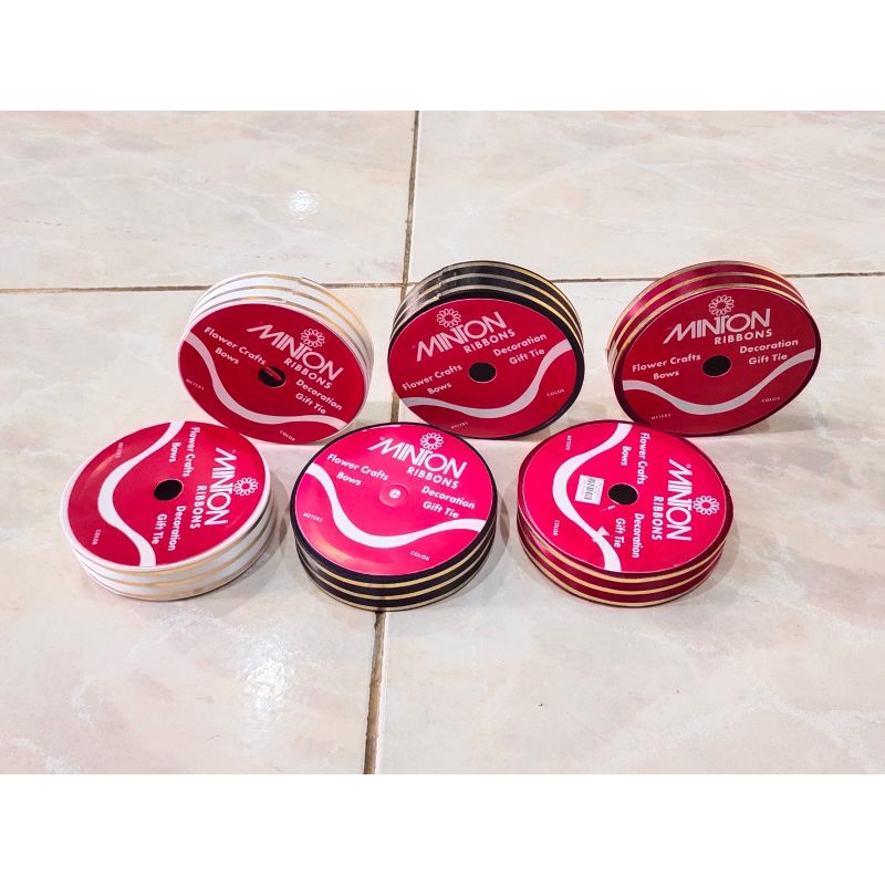 

Pita Saten Motif Garis