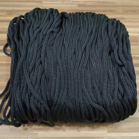 

tali kur 3mm / talikur 2b/2benang hitam /900gram