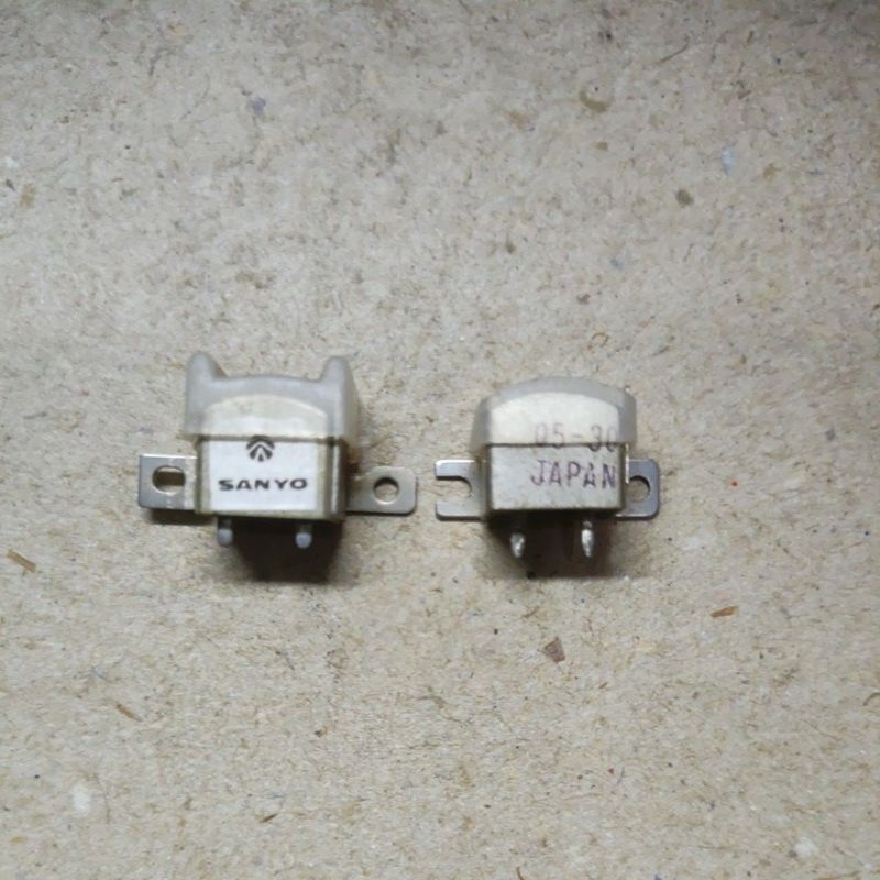 HEAD WALKMAN MONO SANYO DAN 05-30