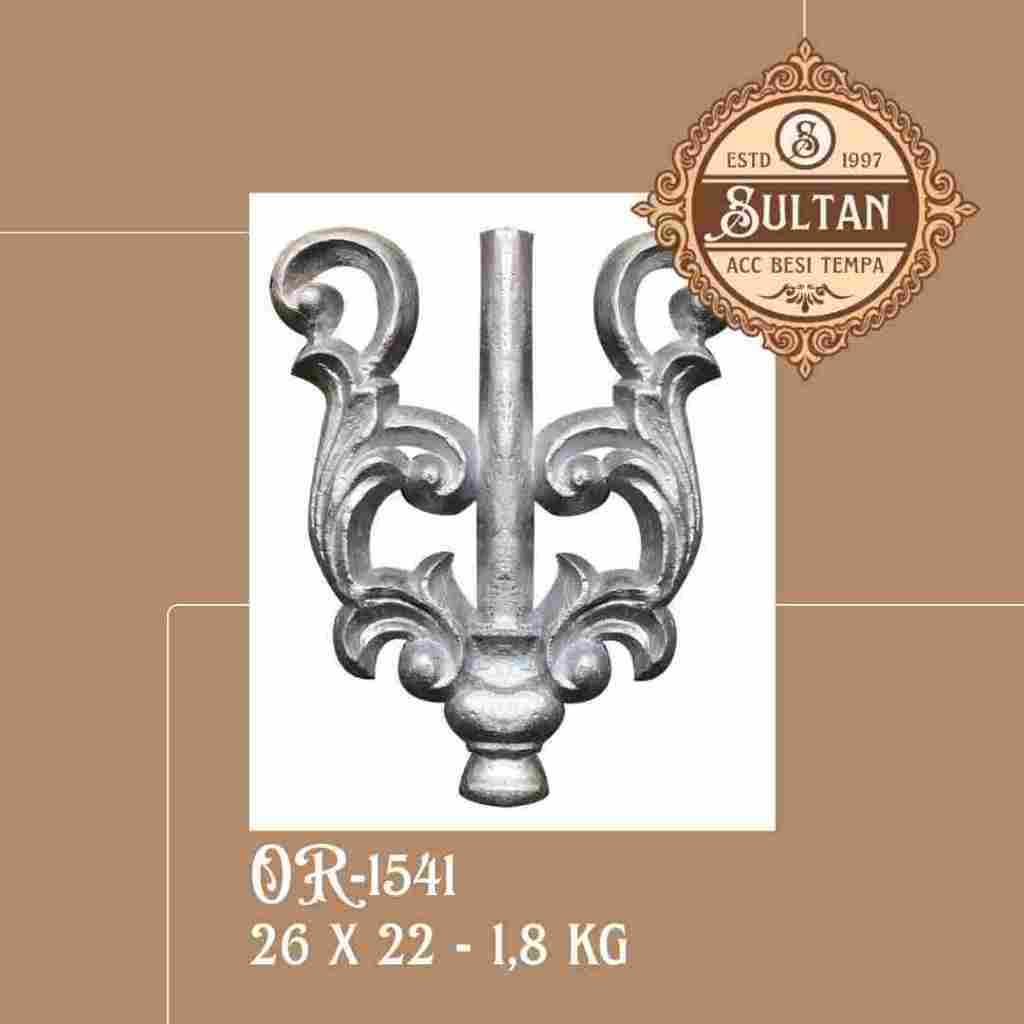 Sultan Besi Tempa / OR-1541 / Ornamen Daun Besi Tempa / Ornamen Pagar Besi Klasik / Aksesoris Besi T