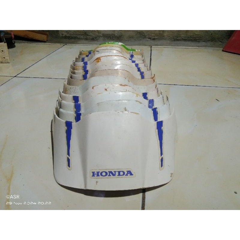 TOPI HELM/HELEM HONDA NSX JADUL/LAWAS WARNA PUTIH ORIGINAL COPOTAN