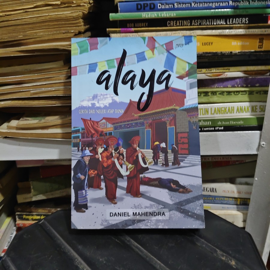 Novel Alaya Cerita dari Negeri Atap Dunia New