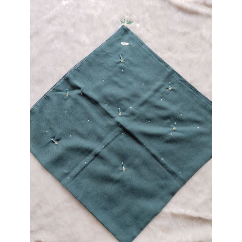 QNA HIJAB PARIS PREMIUM KRISTAL GANTUNG (kode 04) ketersediaan warna chatt admin yaa