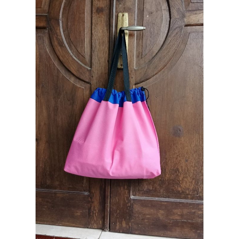 tas belanja /totebag murah bisa untuk tas laundry bahan tebal kapasitas besar warna warni tali bahu 