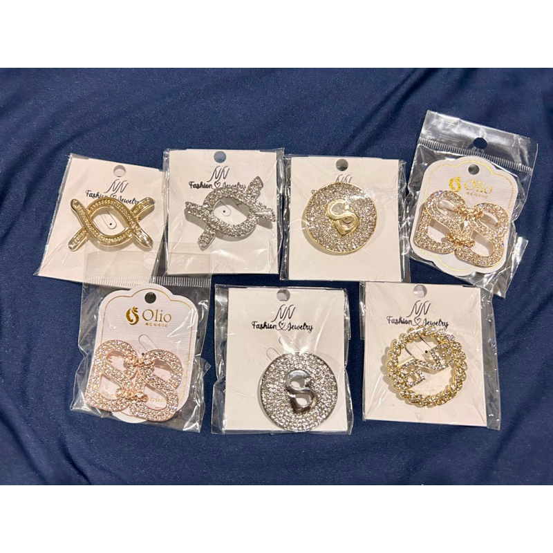 Brooch Buttonscarves KW | Bros klamby KW | Bros BNB KW