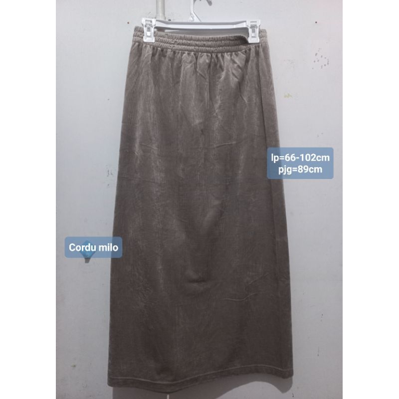 Rok Span Corduroy/beludru milo