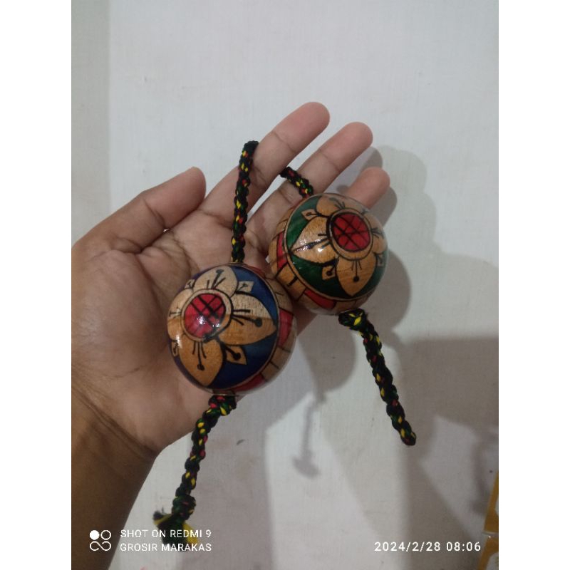 Marakas bola patika kashaka krecekan asalato lato-lato