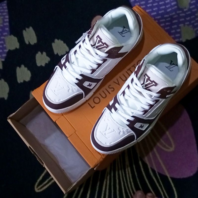 LV Trainer low Sneakers Leather White Brown BNIB VVip New 2024