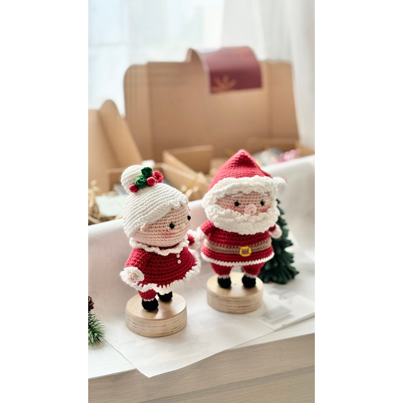 

The Tiny Yarns Christmas Gift/ Kado Natal- Boneka Rajut Santa Claus