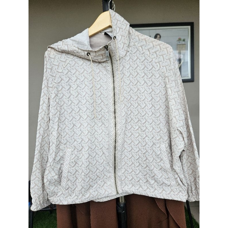 Like New Jacket Buttonscarves x Laica Beige