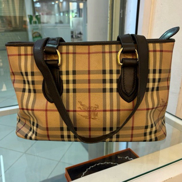 Preloved Burberry totebag authentic