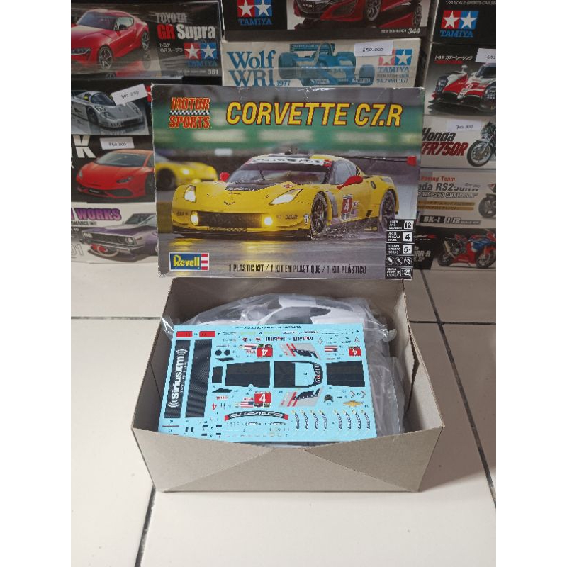 Revell Corvette C7R Model Kit