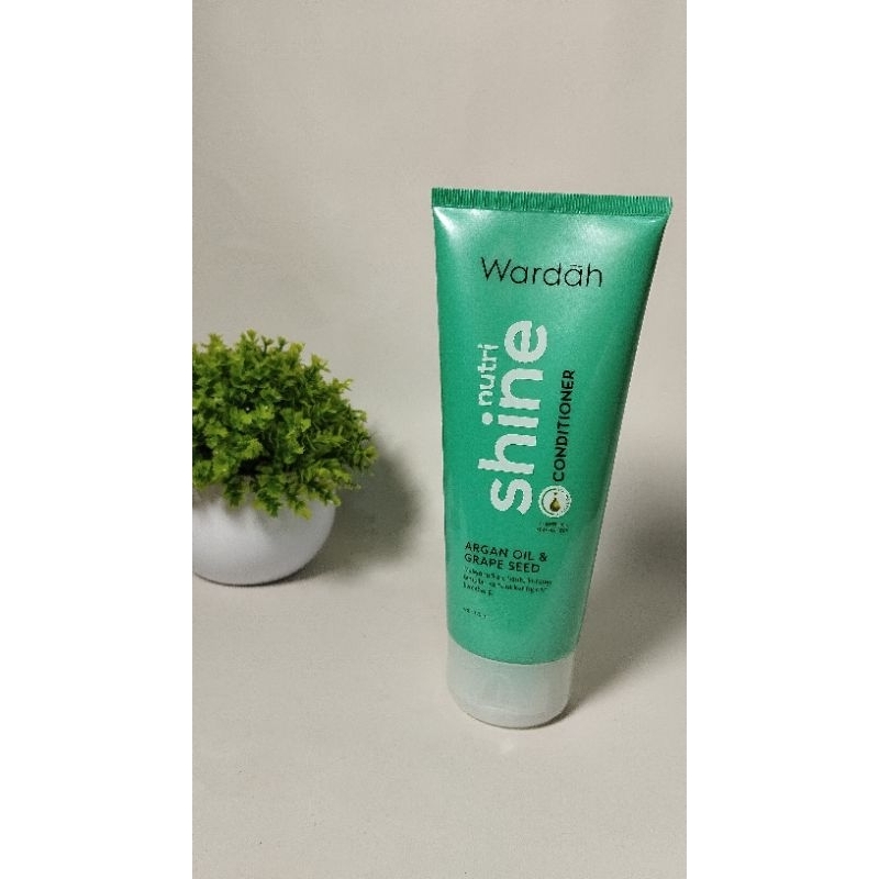 

Shine Condectioner Wardah Argan Oil & Grape Seed