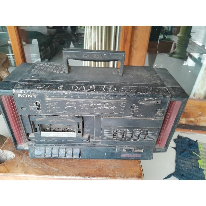 tape radio sony jadul bekas off mati