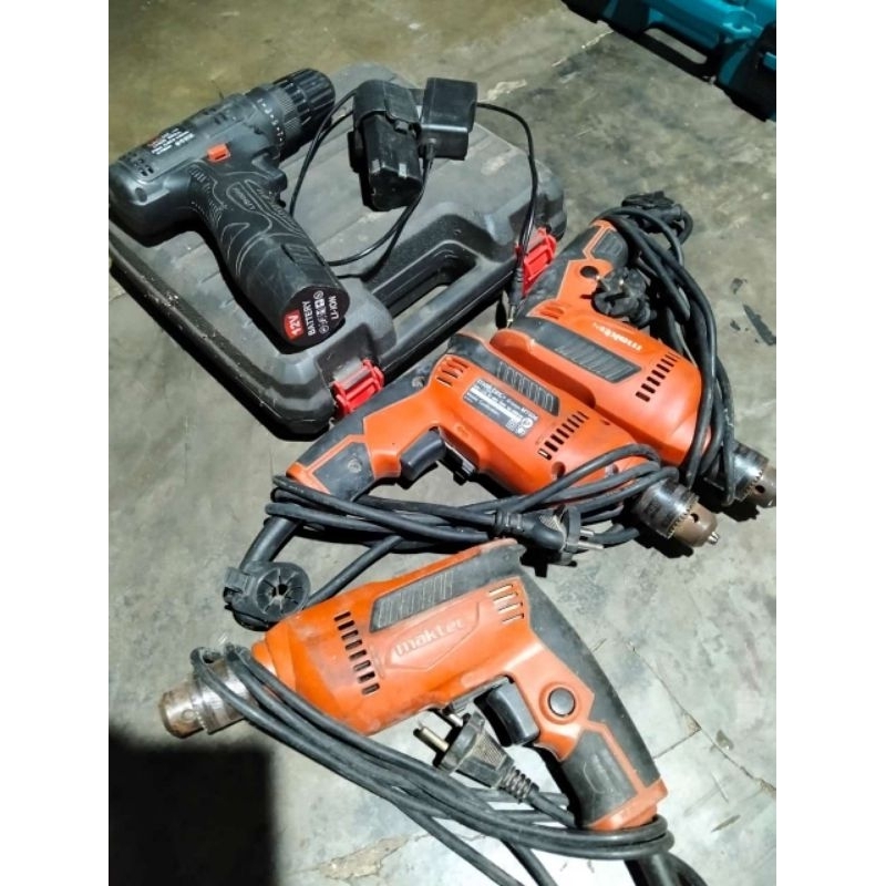 bor second 3 bor listrik maktec mt606 & 1 bor charger