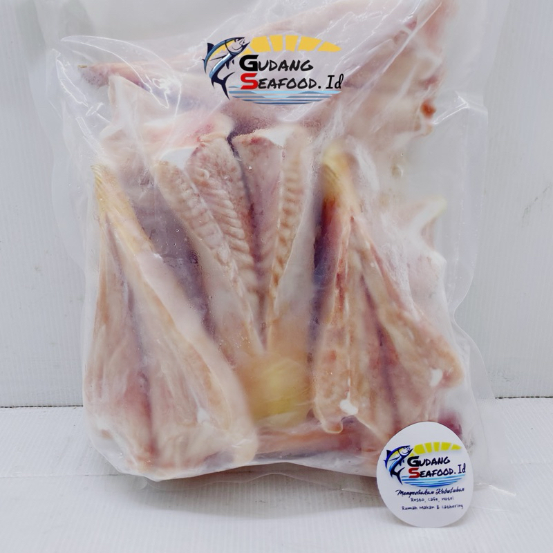 

Ikan Pari Minyak bagian tengah 1kg / pack
