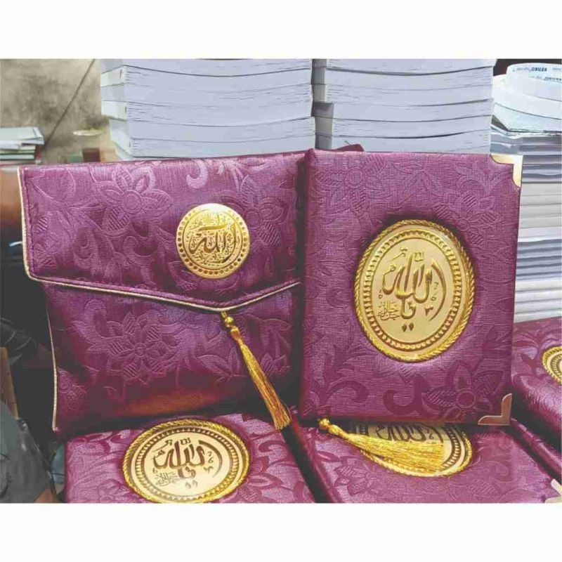 buku Yasin + dompet isi 224 halaman bahan glossy jahit benang