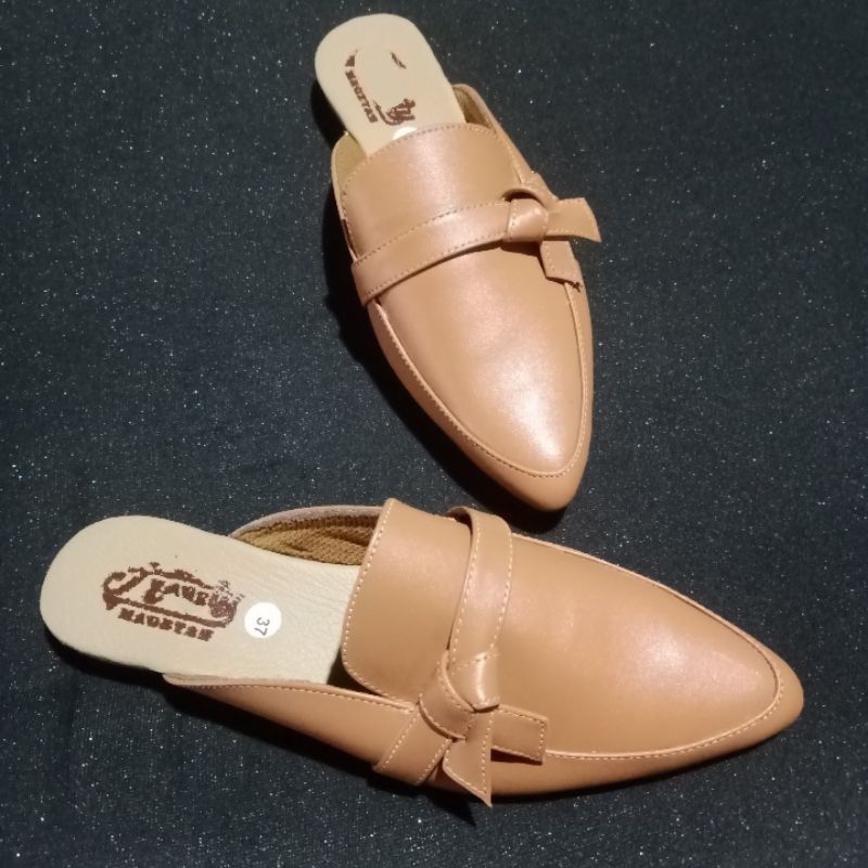 Slop wanita dari kulit sapi asli