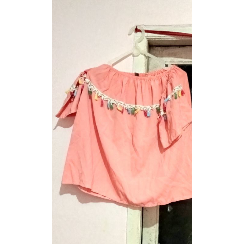 PRELOVED Atasan Wanita Sabrina Warna Peach