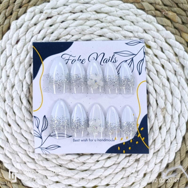 (Lp.putih s.)KUKU PALSU AKAD LANCIP PUTIH /AGEN KUPAL/AGEN KUKU PALSU RESMI/KUKU WEDDING/NAIL ART/HE