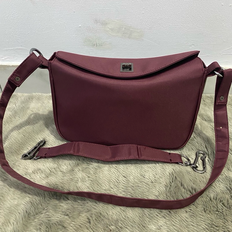 shoulder bag bahan nilon like new