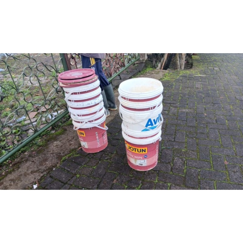 Ember Cat Ember Plastik Tidak Bersih 18 liter - 20 liter Ember dan tutup