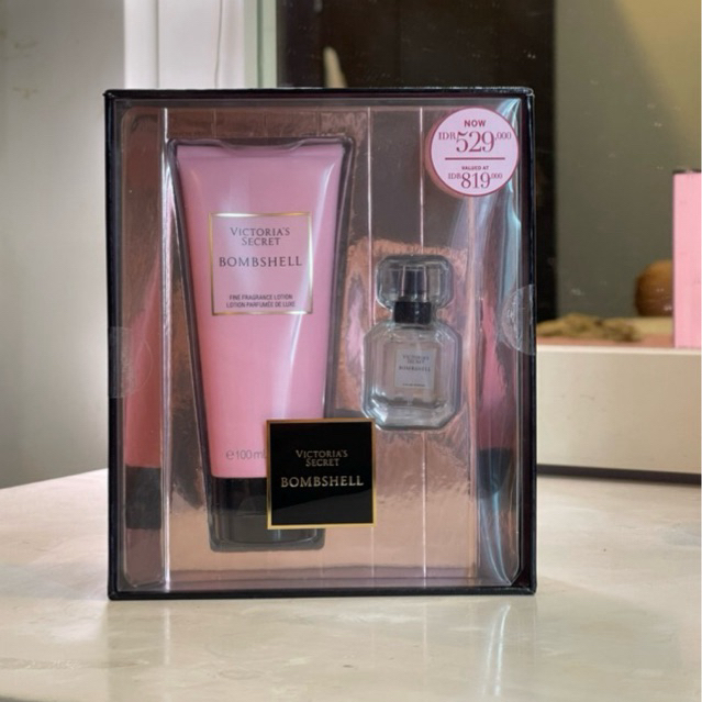 Victoria’s Secret Bombshell Lotion and Perfume Set