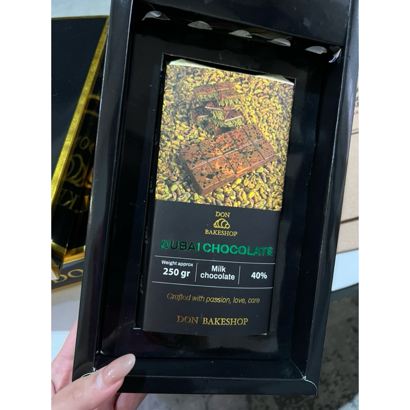 

Siap Kirim Coklat Dubai / Dubai Chocolate Pistachio Don Bakershop Ready Now Coklat Kunafa Dubai