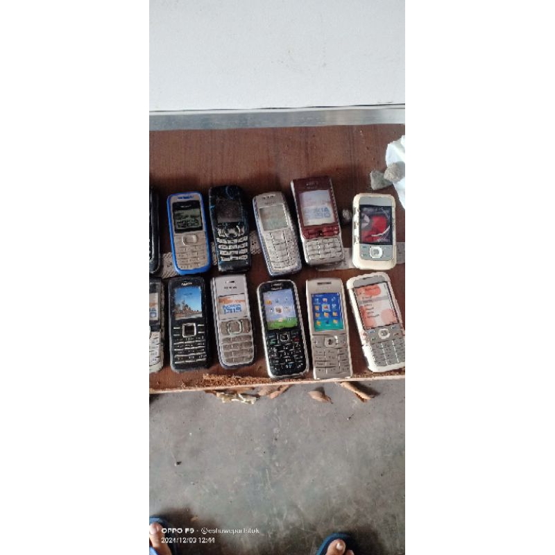 dummy handphone Nokia lawas