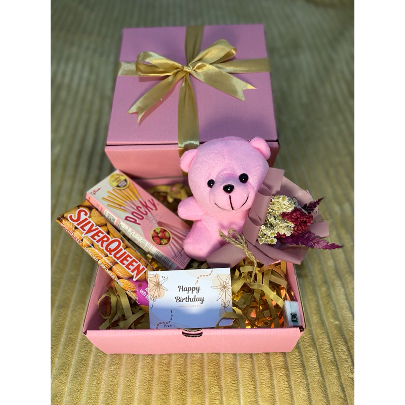 

Hampers Hadiah Gift Box Ulang Tahun Valentine Anniversary Coklat Bunga