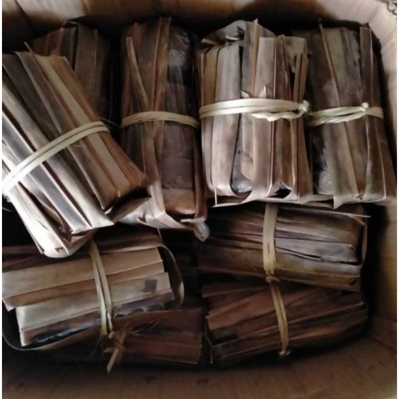 

GULA AREN 1KG / KAWUNG ASLI BUNGKUS DAUN