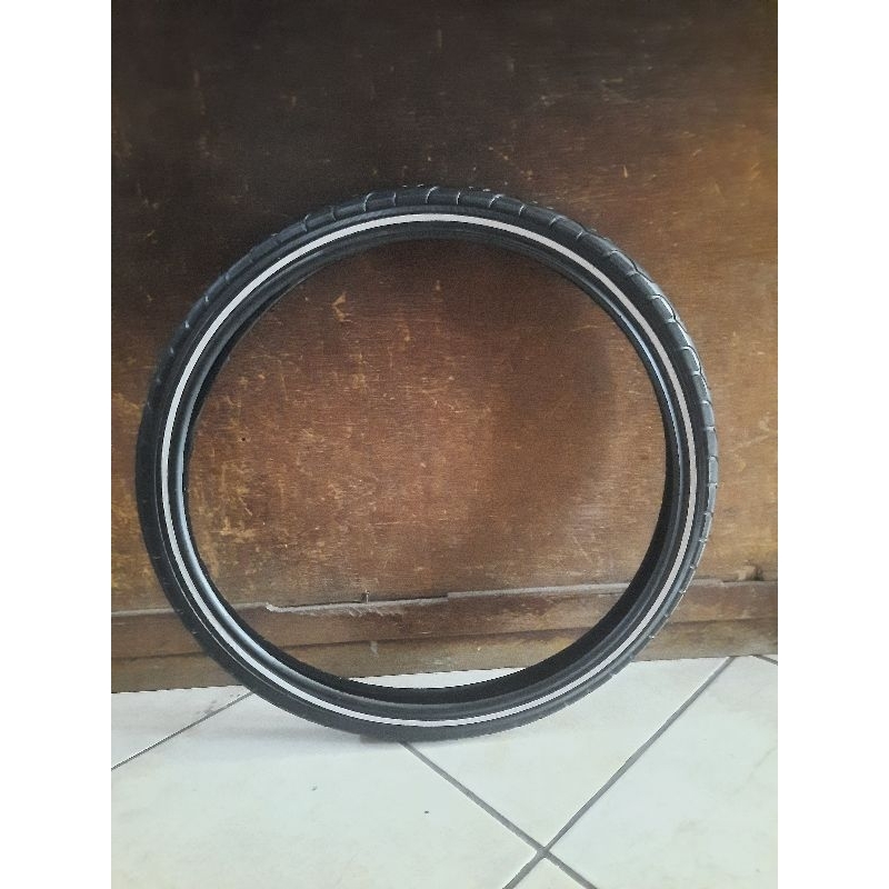 Ban Luar 20 Nyala Kenda / Ban Luar 20 x 1.50 Nyala Kenda