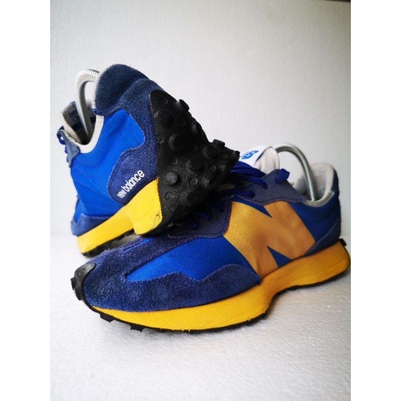 sepatu second NB 327