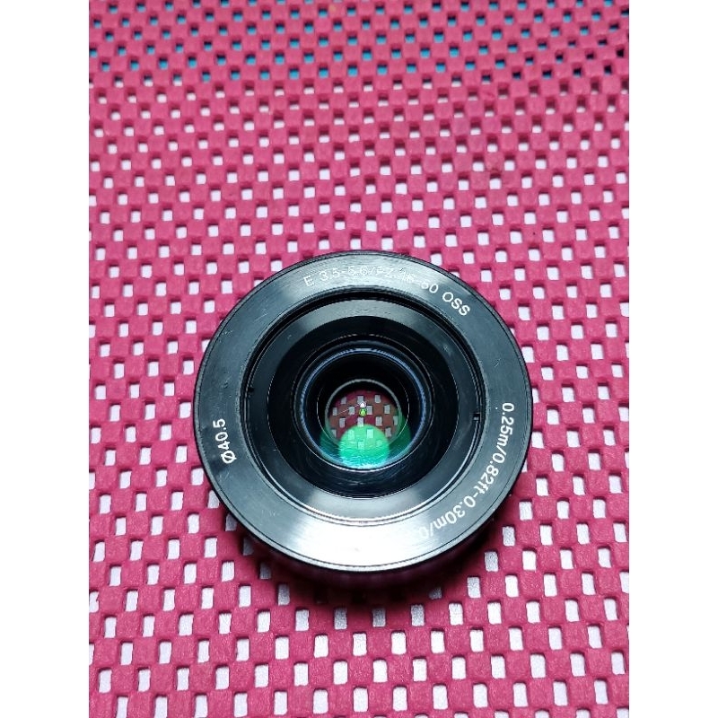 Barel depan optik Sony 16-50 mm Hitam