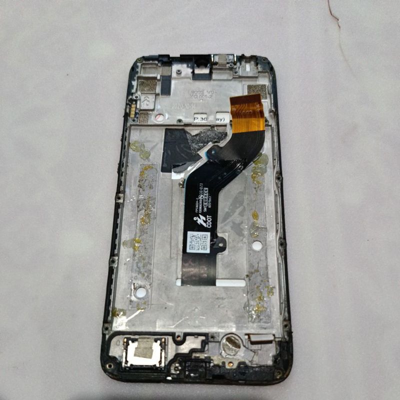 tatakan lcd itel L6005 cabutan