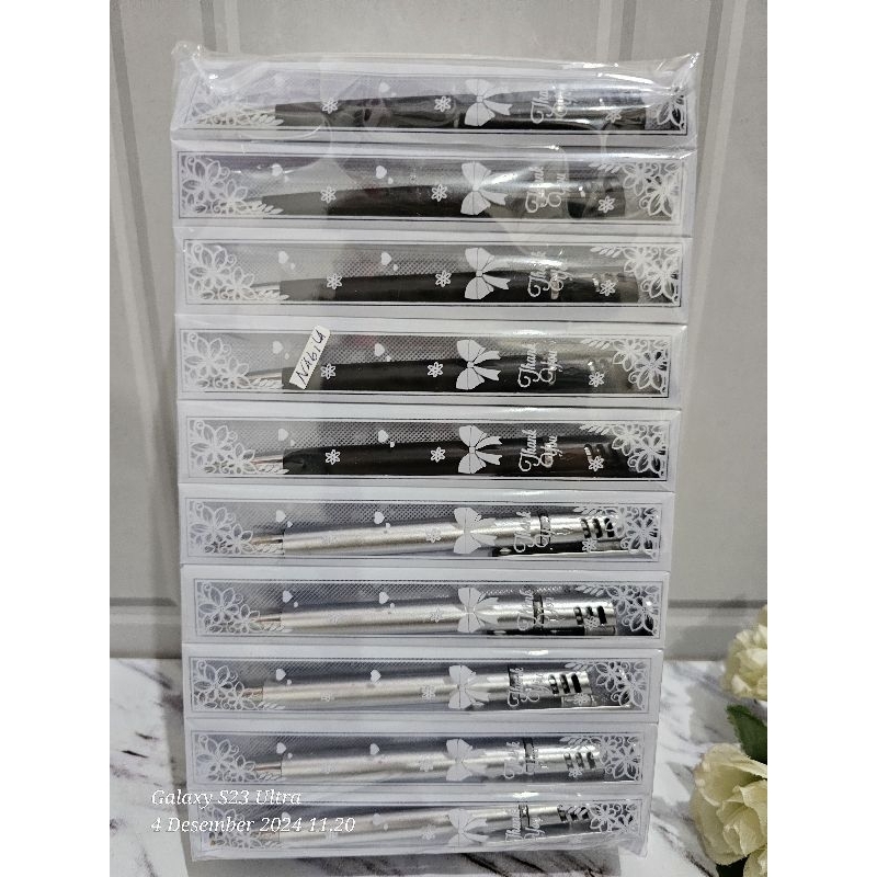 

HJK ( isi 50pcs ) PULPEN A3 KEMASAN MIKA