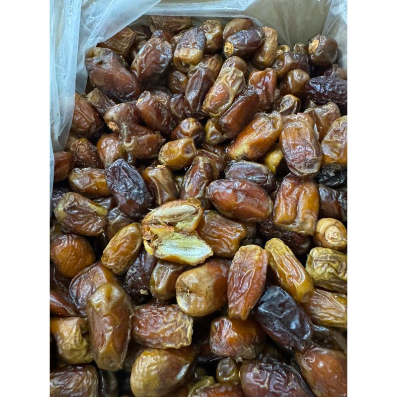 

Kurma goldent valley/kurma Mesir fres 1kg(kemasan dus)