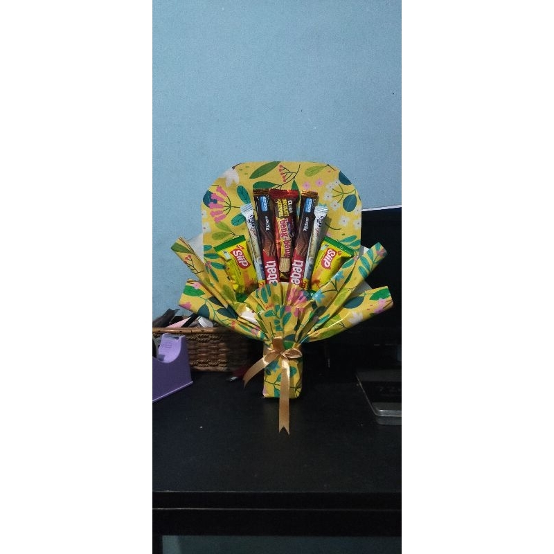 

Buket snack chiki kertas kado buket murah
