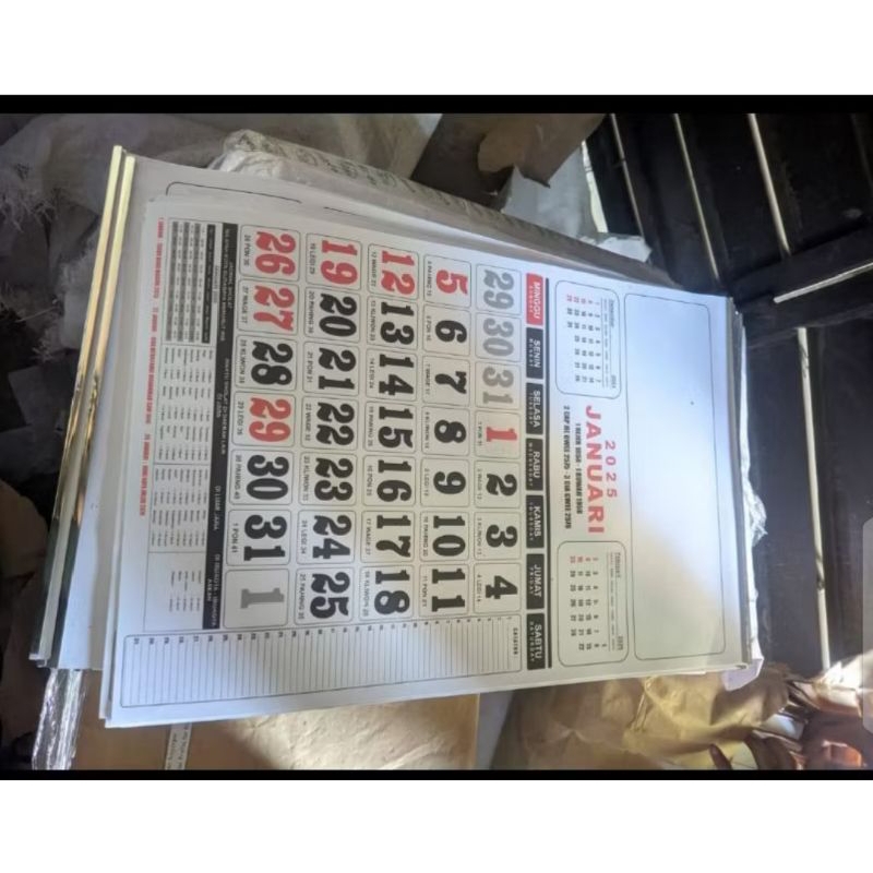 

Kalender Kerja Kantor Dinding 2025 ada Notes