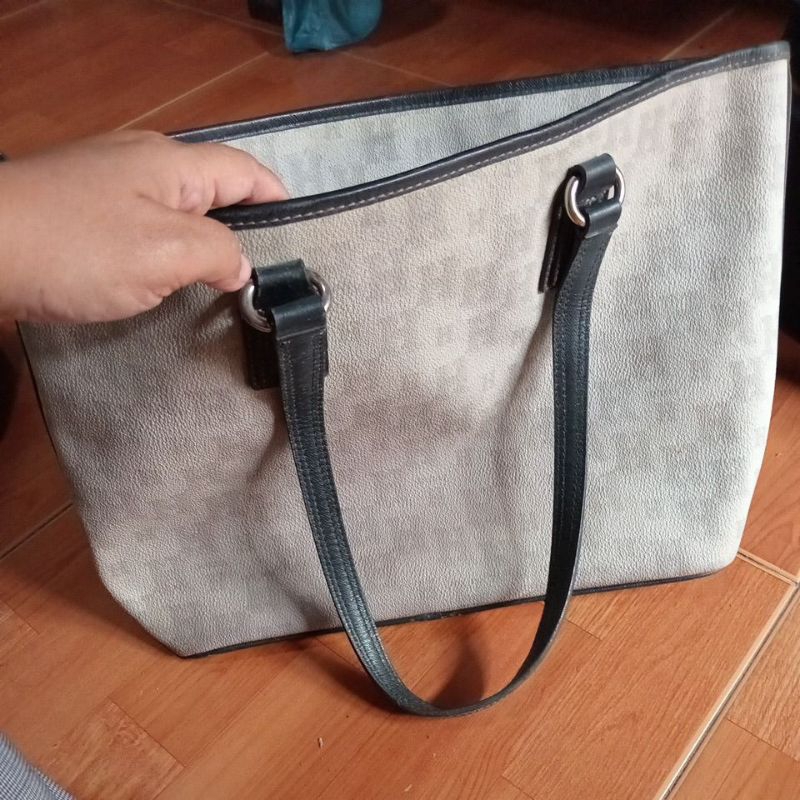 Tas Preloved Hazzys