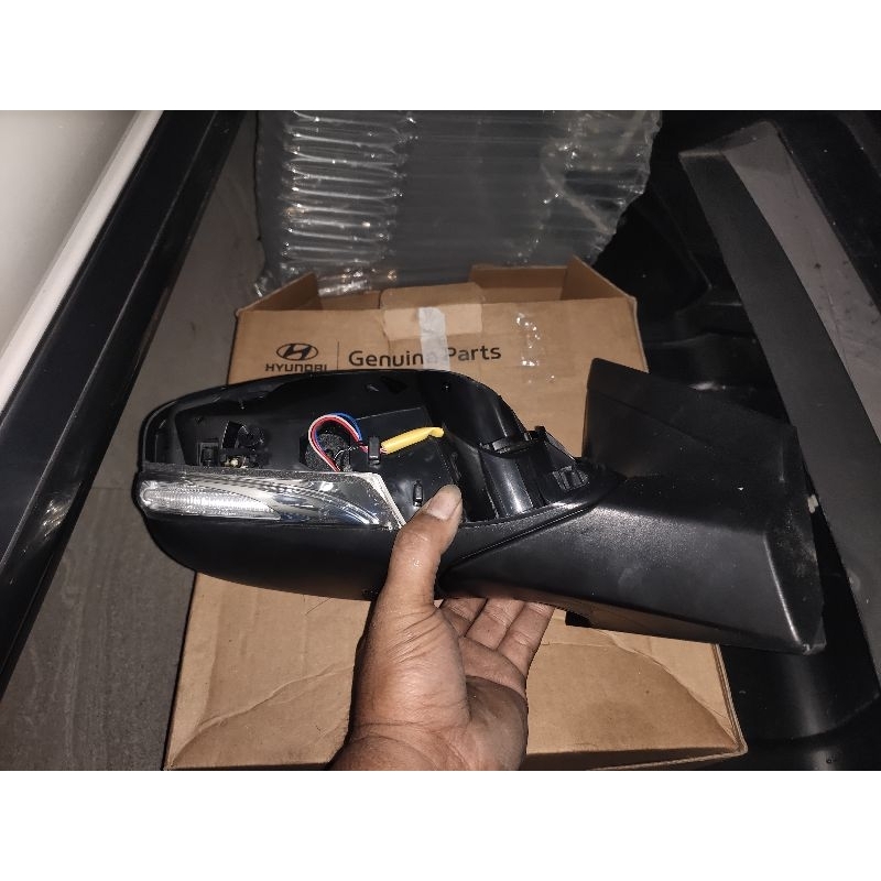 spion hyundai grand avega 2013 original