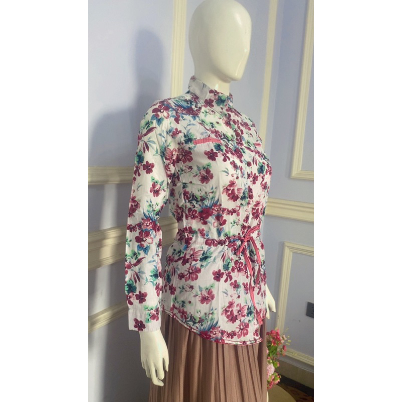 ✨PRELOVED✨BD.CORP KEMEJA WANITA BUNGA ✨