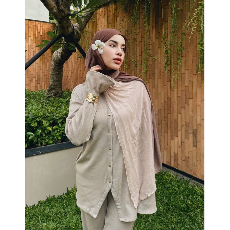 NAOMI ONE SET SYLMI BASIC by Aghnia