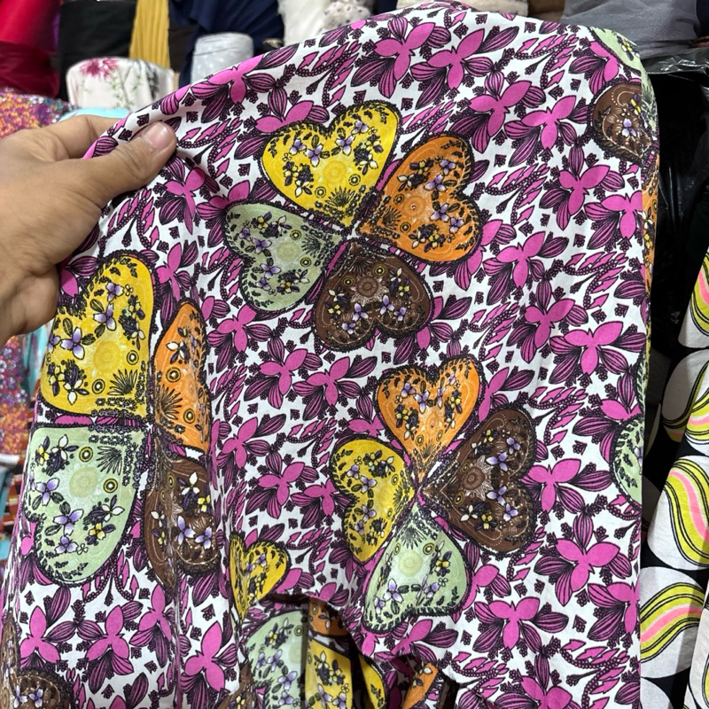 kain zara crepe motif premium - kain crepe motif bunga - kain motif love - kain bahan meteran - kain