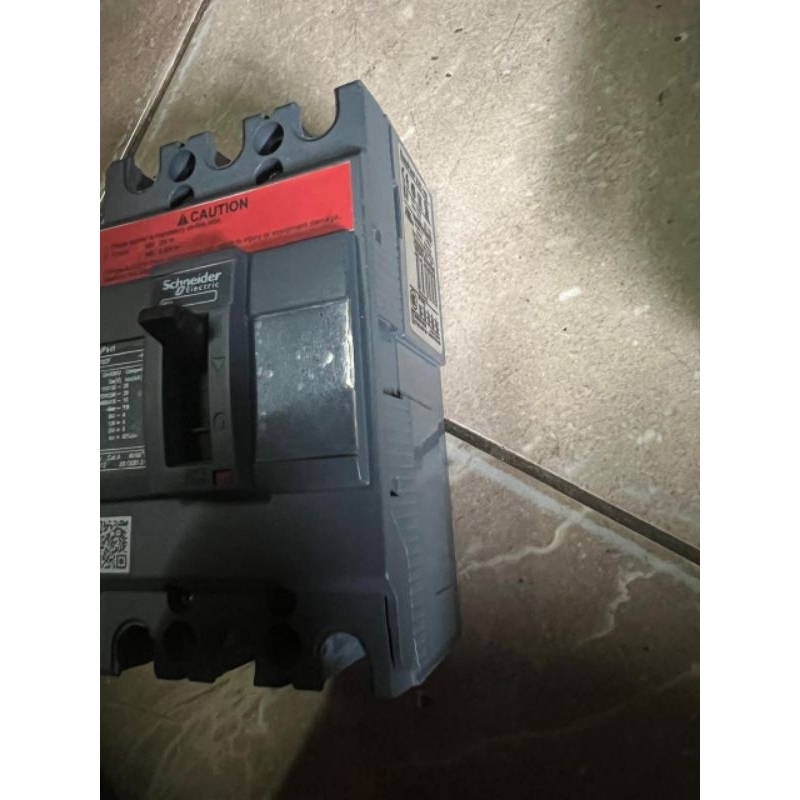 MCCB EZC SCHNEIDER 3PHASE