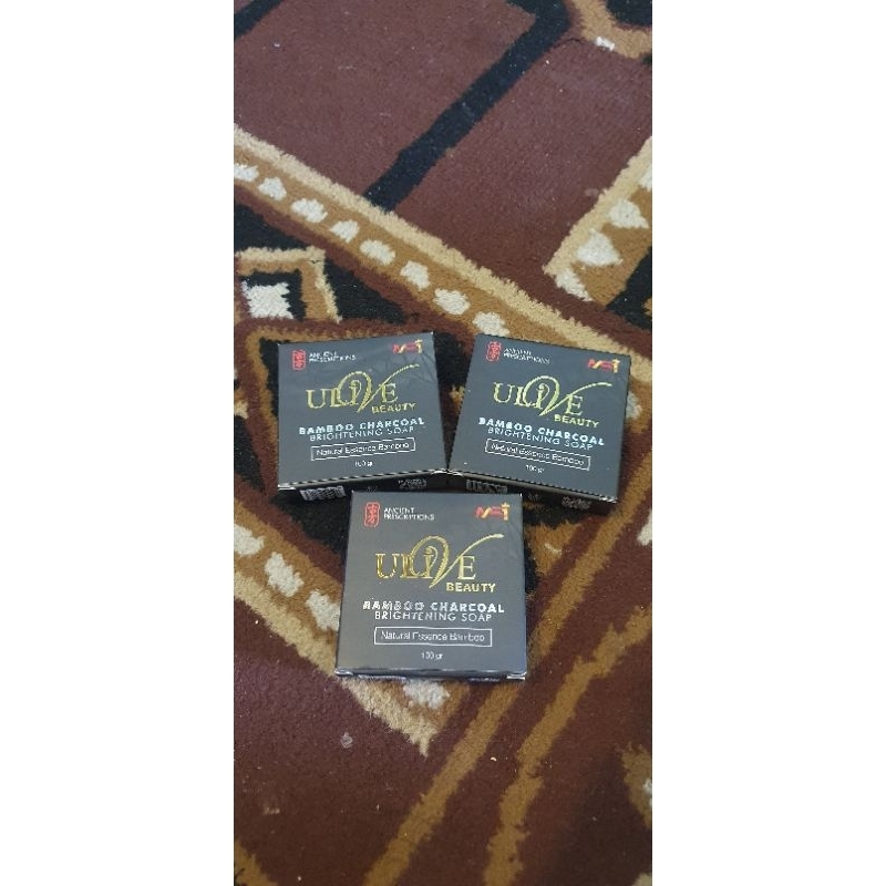 sabun hitam mencerahkan menghilangkan flek dan jerawat