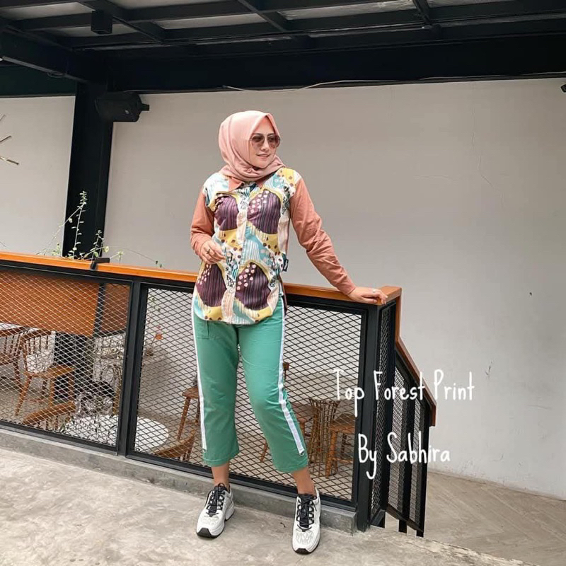 Kemeja Ouval Oval Forest Print By Sabhira (Baru)