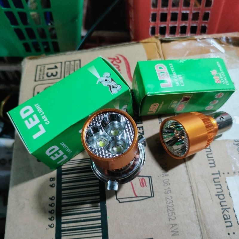 LAMPU DEPAN LED H4 LAMPU LED H4 LAMPU DEPAN MOTOR MOGE LAMPU DEPAN VIXION SCOOY SEMUA JENIS MOTOR H4